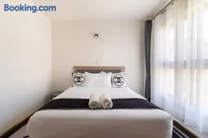 Emeli Hotel Luxury Suite - Image 1