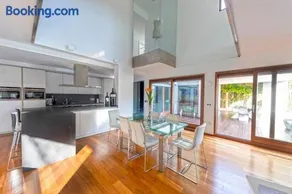 Villa Moderna Exclusiva con Jardín Privado La Villa de Sevilla - Image 2