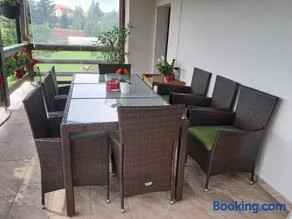 Green Valley Guesthouse - Image 2