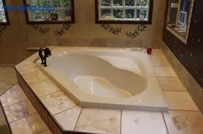 Bedrooms in Sooke Wonderland - Hot Tub - Pool - Koi Pond - Image 3