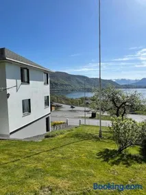 Retro hus med fin beliggenhet - Image 3
