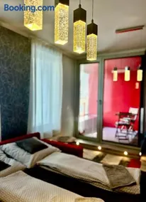Apartmánik v tichom nádvorí - free parking - Image 2