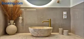 Knossos Suite - Image 2