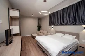 GRIFFON BAR FOOD APARTMENTS - Image 3