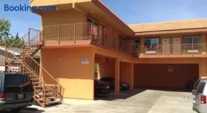 Coast Motel - Image 4