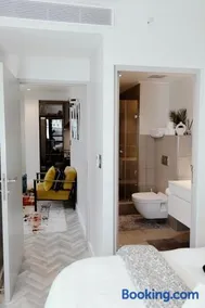 Perfect 1 Bedroom Capetown City Apartment with Table Mountain views & Walk to CTICC - Image 3