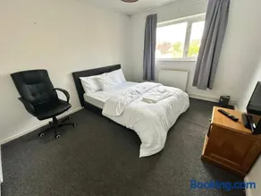 Warmark Road, Hemel Hempstead - Image 4