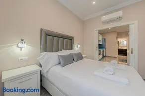 ISG Apartments Jose de Velilla Centro Parking - Image 4