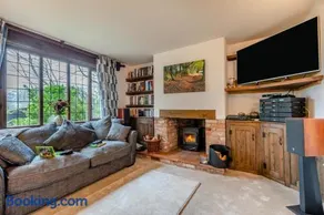 6 Bed in Taunton oc-b34095 - Image 3