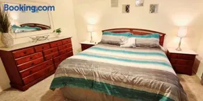 Hot Air Balloon Haven, King Bed, Office, Foosball, Basketball - Image 2