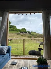 The Cabin at Tedburrow rural retreat perfect for couples - Image 2