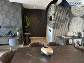 V&A Waterfront Cape Town Luxury 3 Bedroom with 1000 views - Image 1