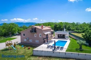 Villa Green Olive - Image 1