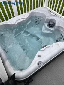 The Cornish hottub escape - Image 5