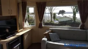 Pine Ridge 59 Rockley Park Poole with sea view sleeps six - Image 5