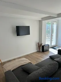 Logement entier Nîmes - Image 1