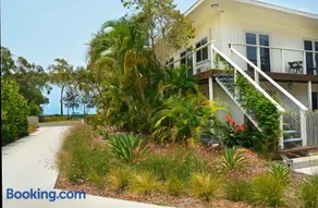 545 Esplanade - Image 3