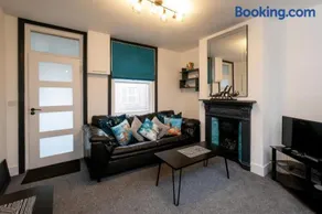 21 Urban Road, sleeps 5 guests, Leiston, near Sizewell, Managed by Aldeburgh Coastal Cottages - Image 5