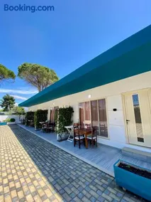 "Seaside Pines" Apartments - Image 1