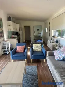 Where Paris meets Jupiter - Linen, Wi-Fi, Pets OK - Image 3