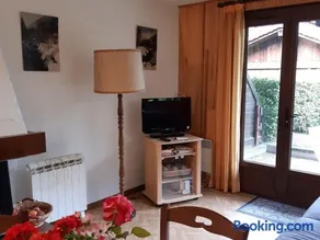 T2 rez-de-jardin Chamonix avec parking et vue Mont Blanc - Image 2