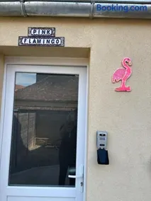 maison pink flamingo aeroport tillé 2 a 4 personnes - Image 2