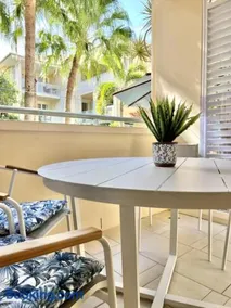 311 Hastings Street 2 Bedroom Luxury - Image 4