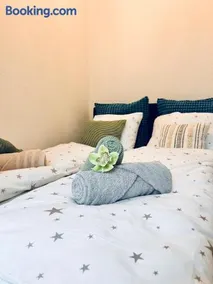 Serene Stay - Image 1