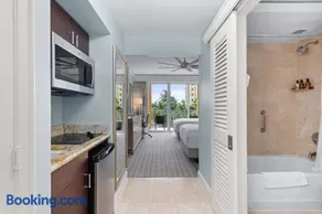 Stunning Studio Apartment Sited The Ritz Carlton - Image 2