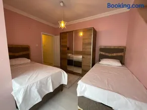 2 Minutes to University Luxury Suite - Image 3