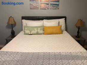 Cozy House of the South Overnight Guesthouse Rentals - Image 1