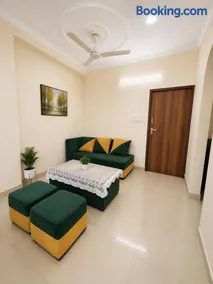 Spacious 1BHK in Delhi Near Metro And Noida - Image 4