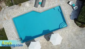 Ionis Studios - Image 2
