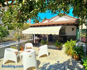 Polianthi Seaside House - Image 1