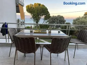 SeaNfinity Spotless, 1BR Apt with Beach View - Image 2