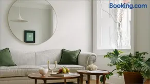 The Dundonald Guesthouse & Cottage - Image 1