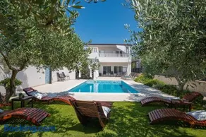 Beachfront villa Mihovil with direct beach access - Image 5