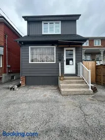 Goldwin's Place - Image 1