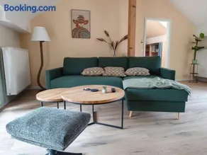 3-room cosy retreat with private sauna and whirlpool bath - Image 5
