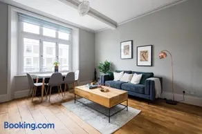 Homely Parkside 2-Bed Apartment in Primrose Hill - Image 3