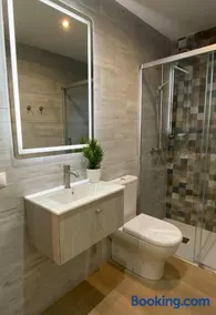 Habitaciones con baño sin cocina ni salón Sierra de las Villas - Image 4