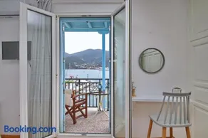 Molos House - Image 2