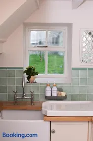 Snowdrop Cottage - Image 4