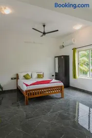 Lake Flores Home Stay - Image 3