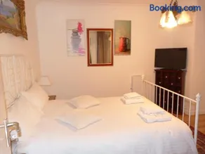 Royal Guest House - Image 1