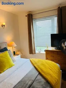 Luxury Room in Royal Arsenal - Image 4