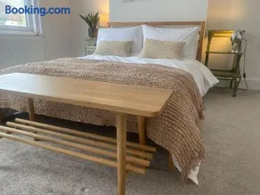 Seaside Retreat - Image 3
