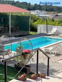 Vila Neyra - Image 1