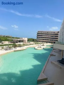 Beachfront condo in Progreso - Image 3