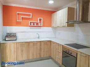 Charming apartment-wifi-sleeps 5 - Image 2